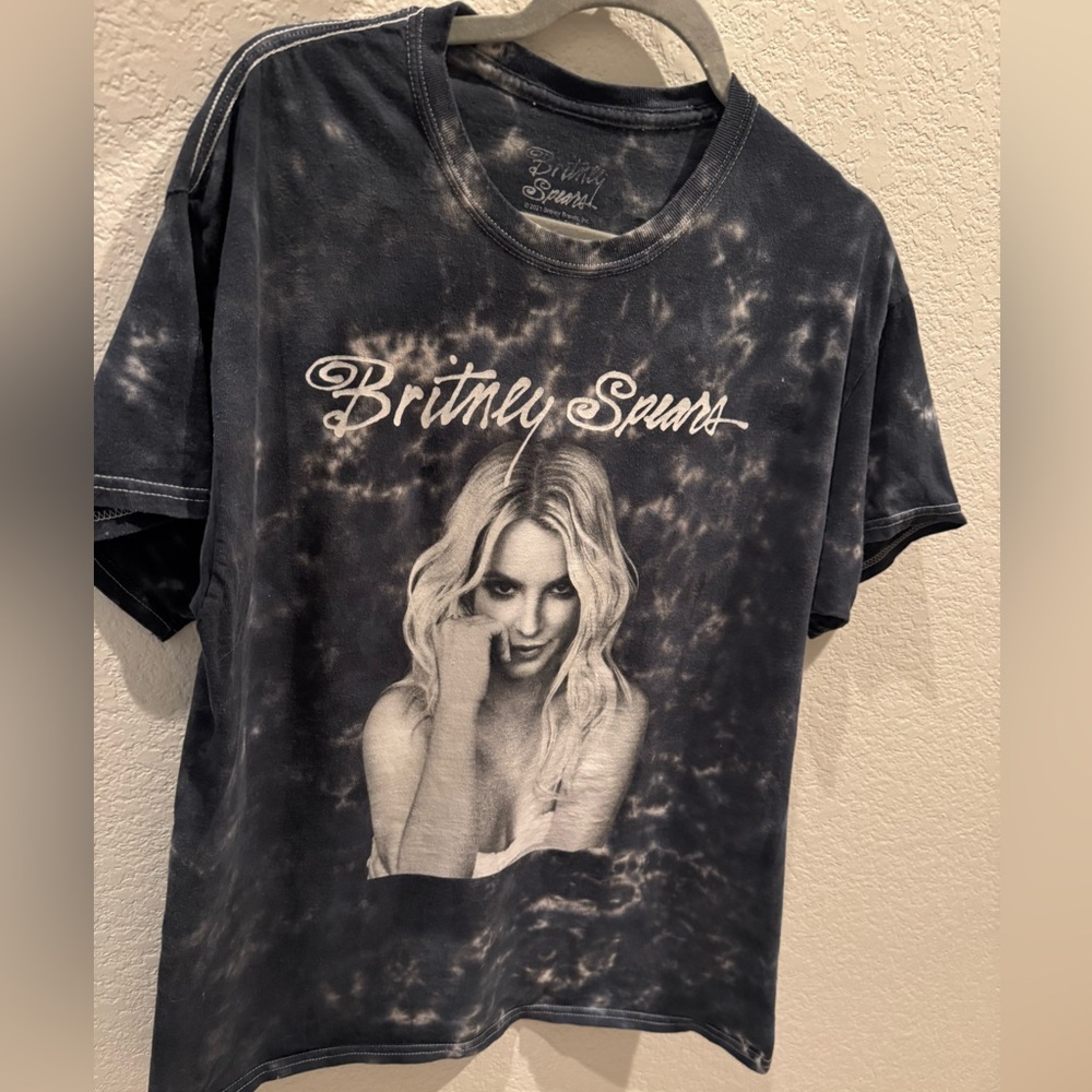 Britney Spears Bleach Dye Graphic Tshirt